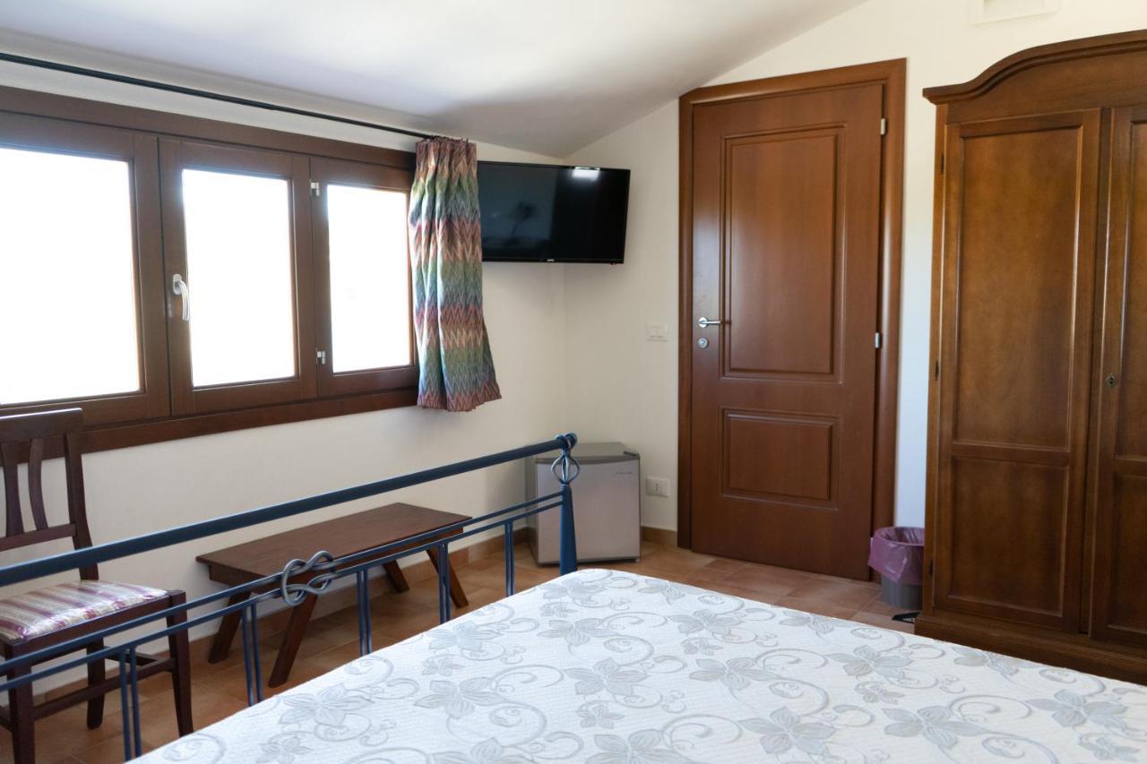B&B 4 Stagioni Dattilo Bagian luar foto