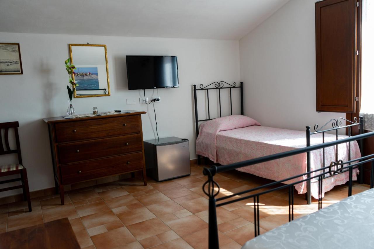 B&B 4 Stagioni Dattilo Bagian luar foto